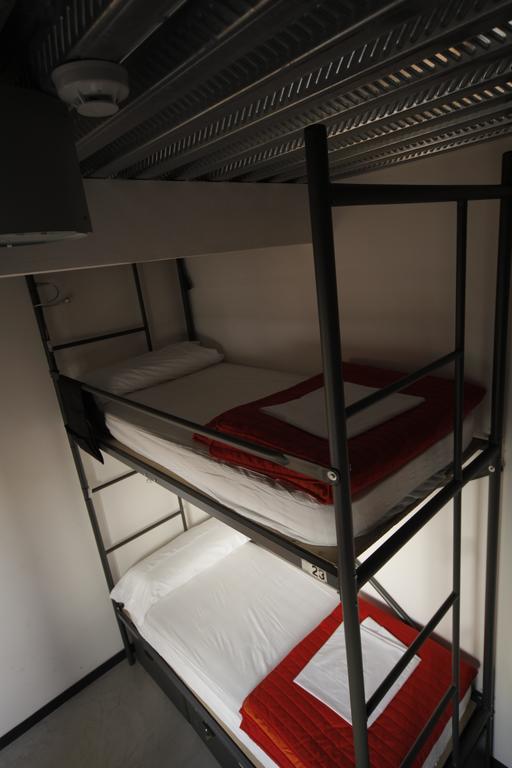 Traveller Box Hostel Sevilla Szoba fotó